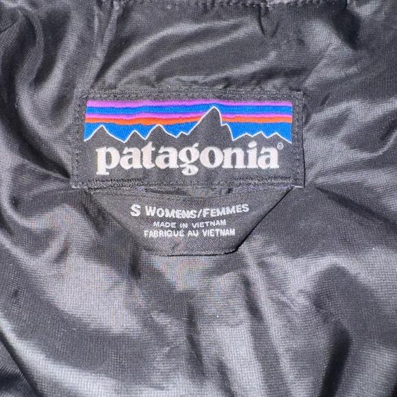 Patagonia Women's Black Puffer Jacket - Picture 5 of 10